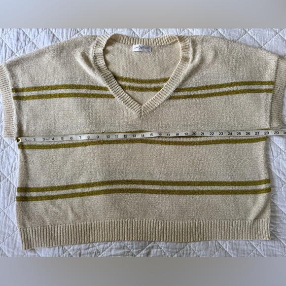 CJLA Rae Knit Top - Picture 5 of 6